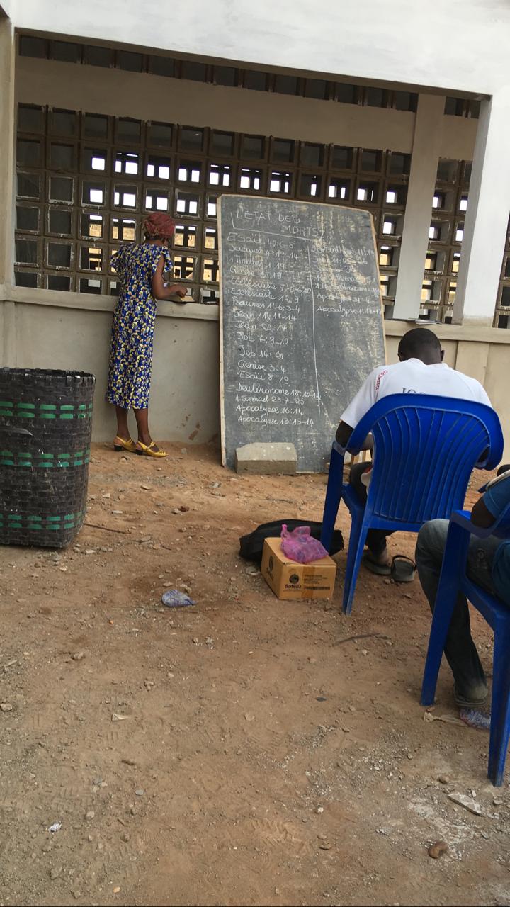 Estudos bíblicos no Togo
